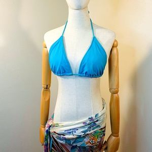 Turquoise Halter Triangle Bikini Top      Pre Owned